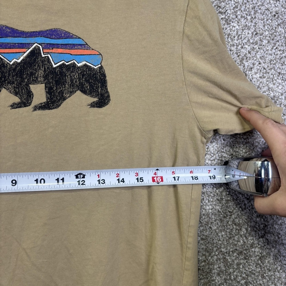 Patagonia Shirt Mens Small Beige Bear Logo Graphic Tee Organic Cotton Outdoor - Picture 4 of 7